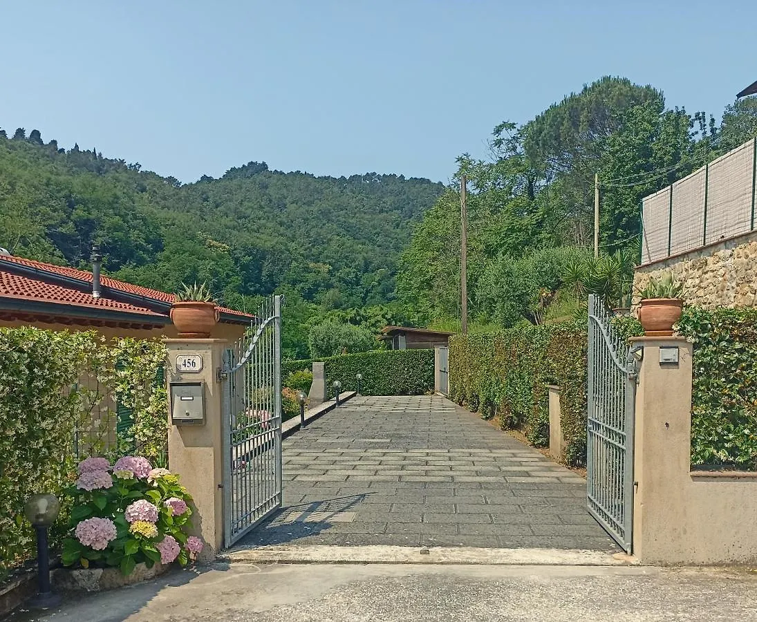 Semesterbostad Casa Girasole Villa Camaiore Italien